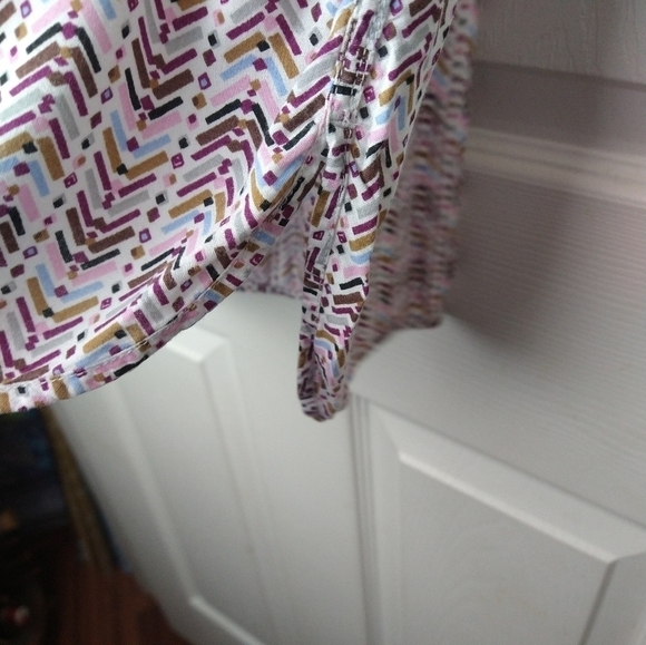 $ H&M swoop neck boho western styled hi low curved hem tank top. Size 6 - Picture 7 of 9